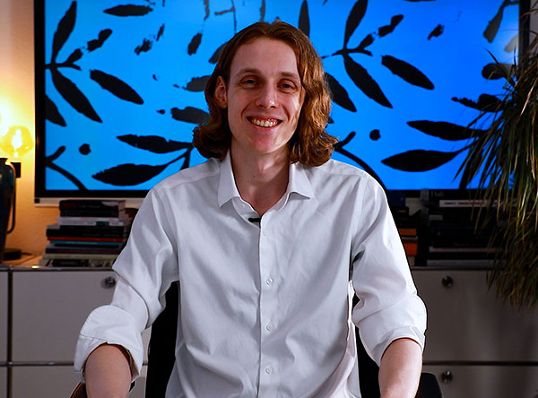 Building a strong corporate identity: where to start to be recognizable online and offline